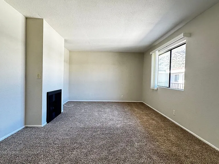 17740 Scherzinger Ln — Photo 51