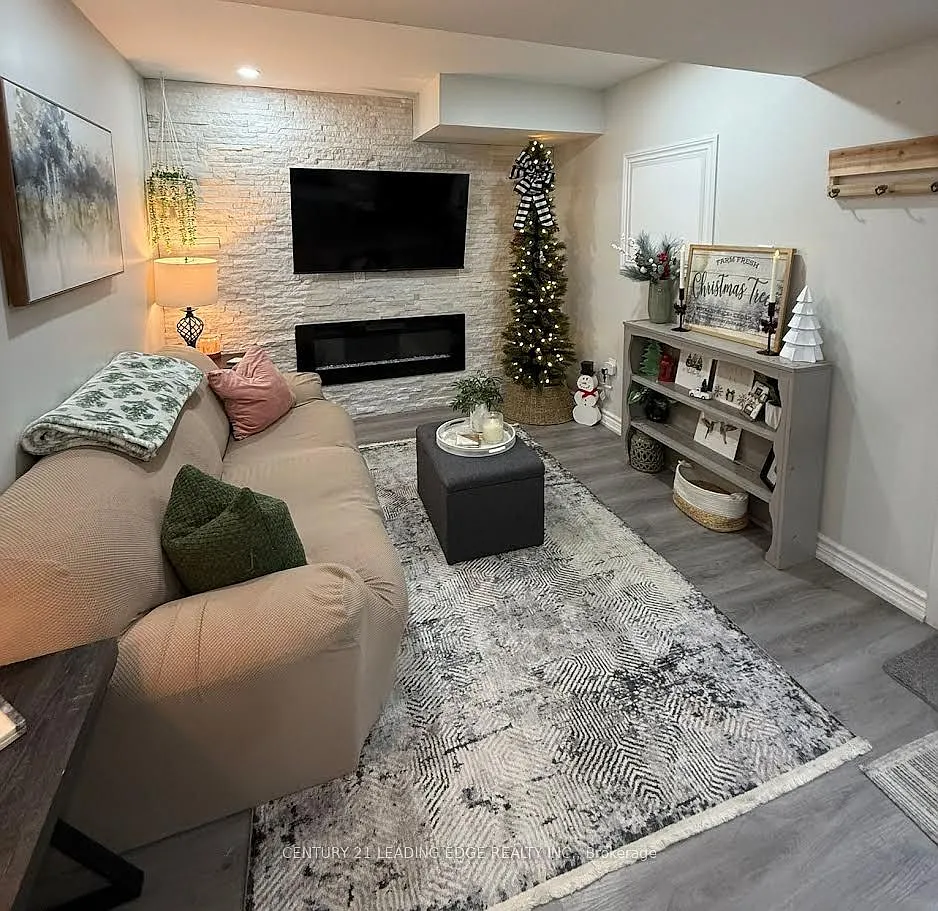 Building Photo - 32 Westfield Dr E #BASEMENT