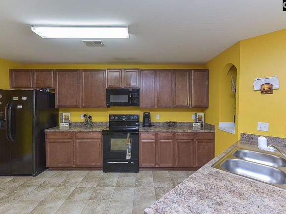 4th image of 388 Peppercorn Ln