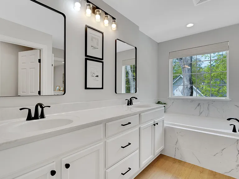 14720 Locust Ct — Photo 29