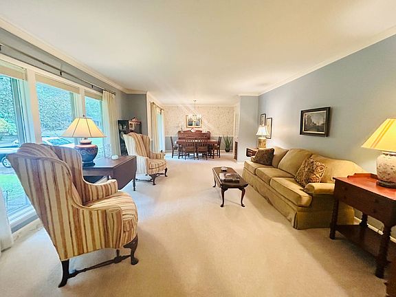 3rd image of 138 Patsy Dr