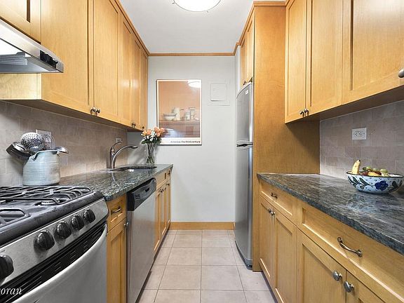 3rd image of 3 W 14th St #215