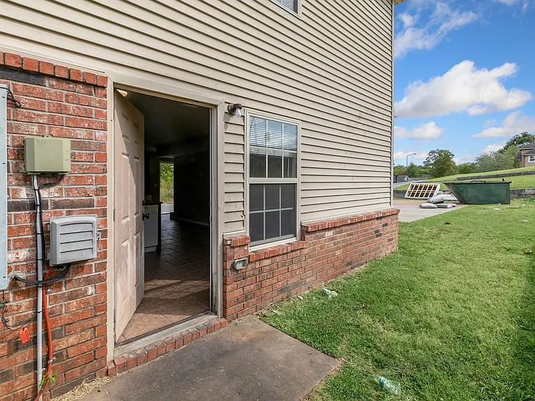 703 W Garland St #A — Photo 4