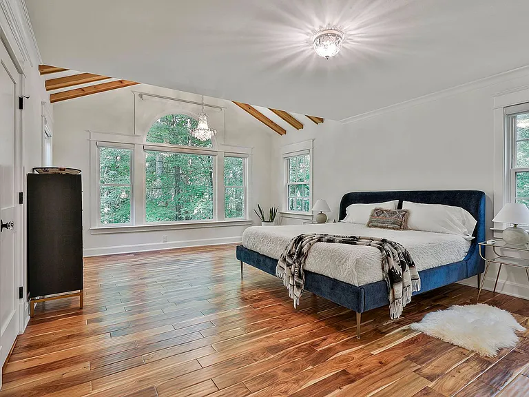 410 Thornton Lane — Photo 38