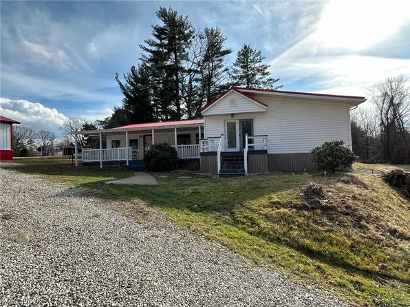 101 Howell Way, Rayland, OH 43943