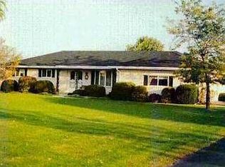 5615 Corduroy Rd, Oregon, OH 43616