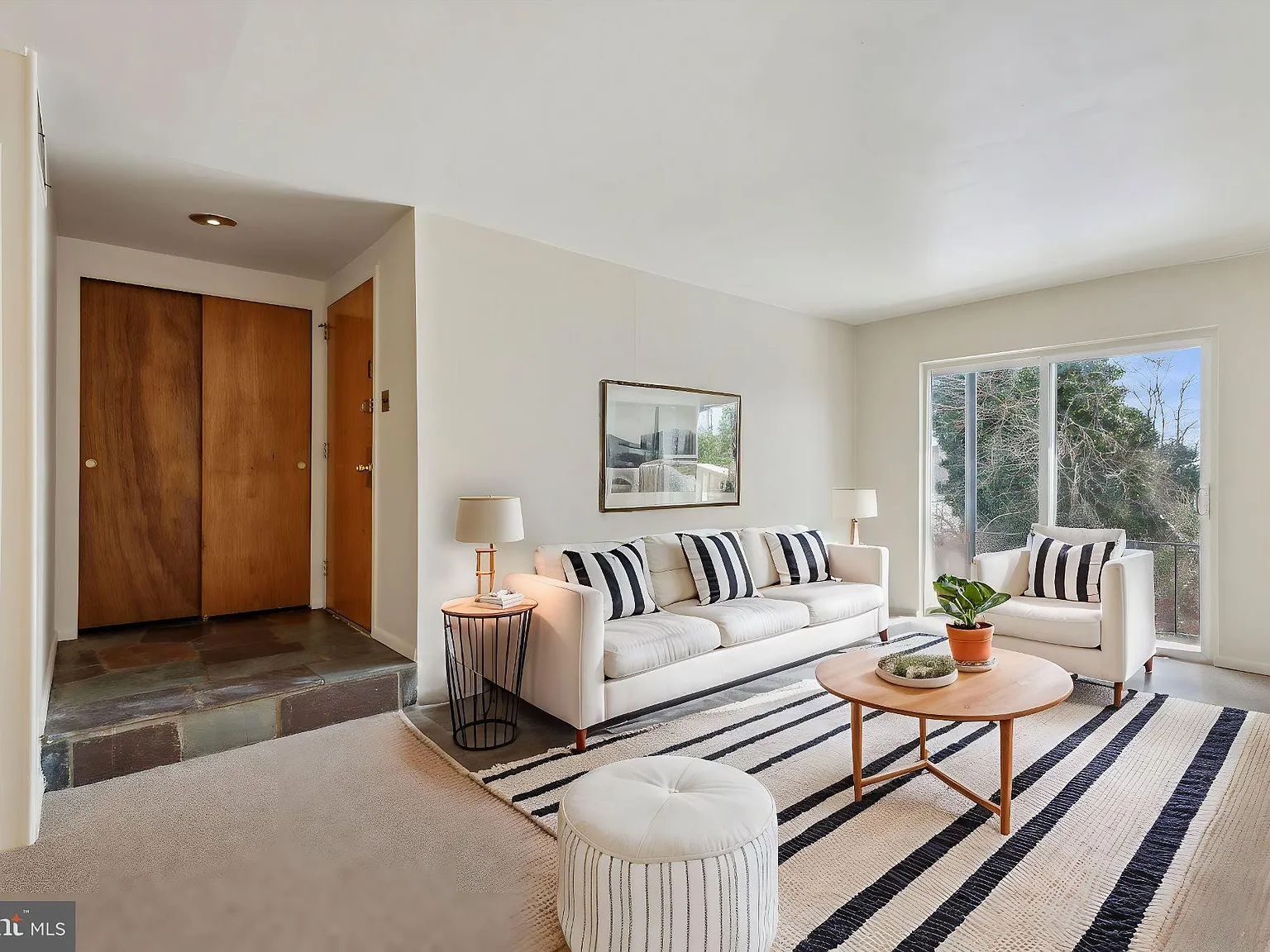 2 bed, 2.0 bath, 1000 sqft, $1,800 — Photo 3