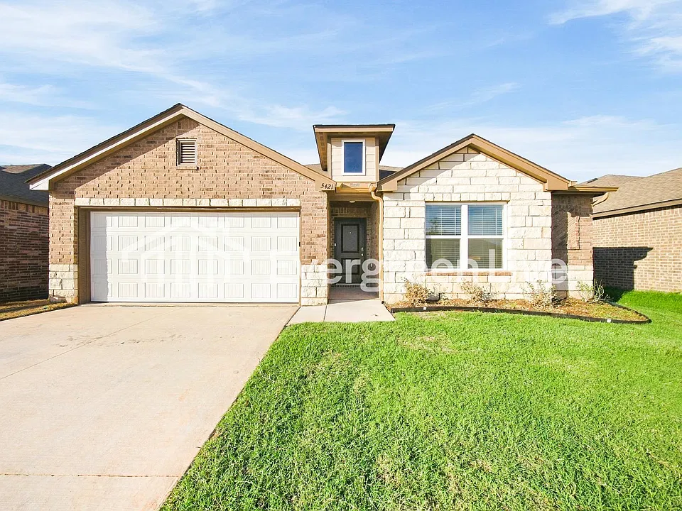 5421 Daxton Dr