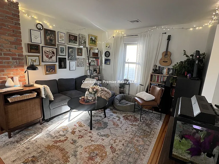 52 Raymond Ave #2 — Photo 6