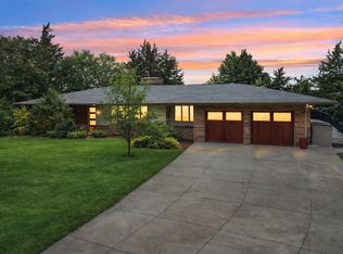 15753 Cedar Ridge Rd, Eden Prairie, MN 55347