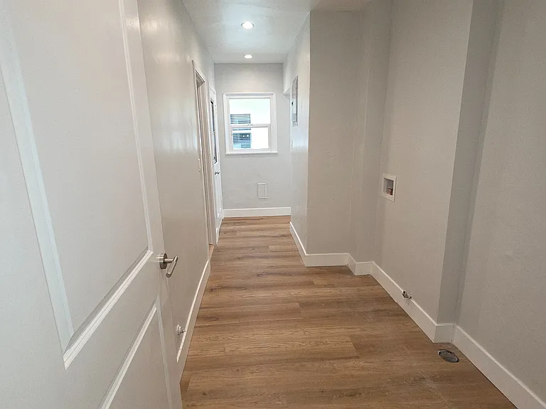 418 S Roxbury Dr #418 — Photo 22