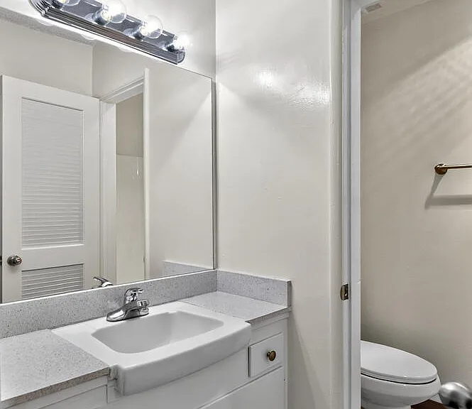 Rose Terrace Apartment Homes — Photo 18
