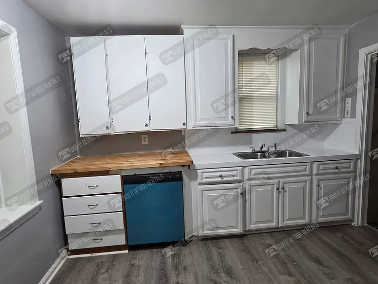 16647 Rossini Dr — Photo 17