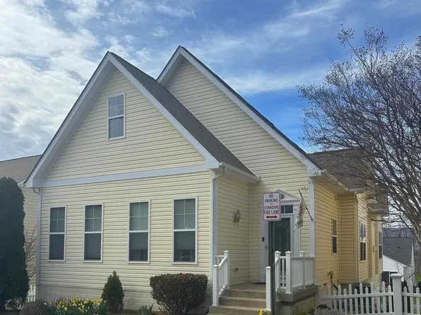 17446 Lethridge Cir, Round Hill, VA 20141