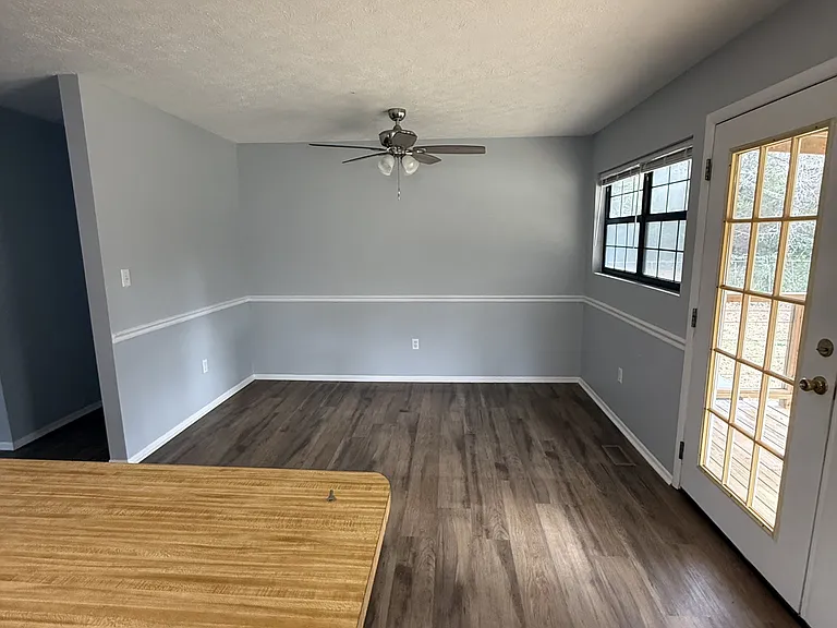 315 Pine Cir — Photo 4