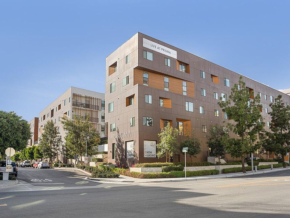 1st image of 301 E Jeanette Ln Unit 122