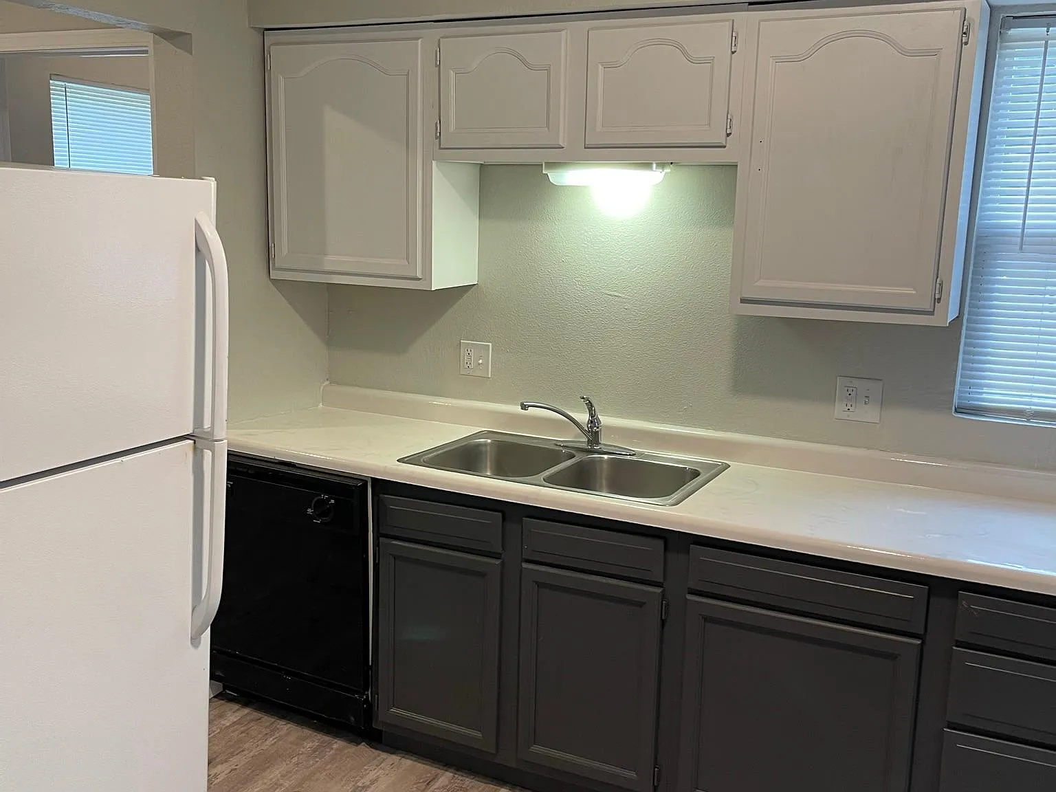 5 bed, 1408 sqft, $3,500 — Photo 4