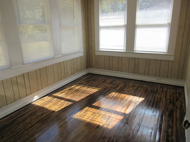 121 W Orange St — Photo 15