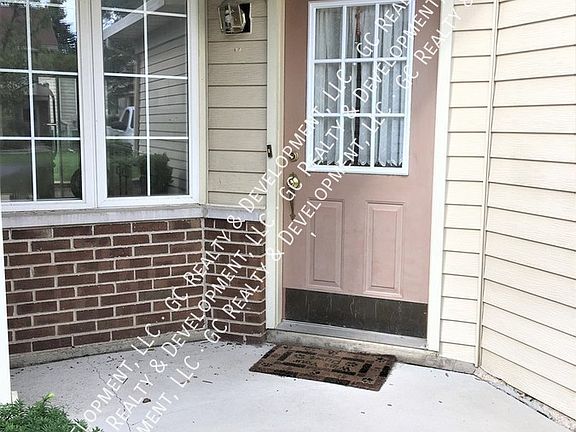 2nd image of 1212 S Parkside Dr