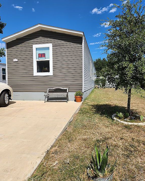 1st image of 12627 Claremont Cir #95