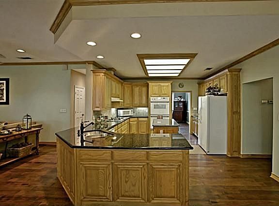 5th image of 1908 Ashton Ct