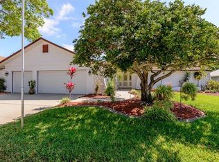 6961 Citrus Dr, Seminole, FL 33772