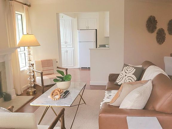 3rd image of 100 Thorndale Drive #101