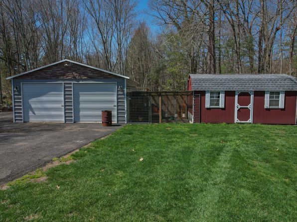 25 Michael Ln, Naugatuck, CT 06770