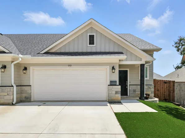 212 Wayside Ct, Bedford, TX 76021