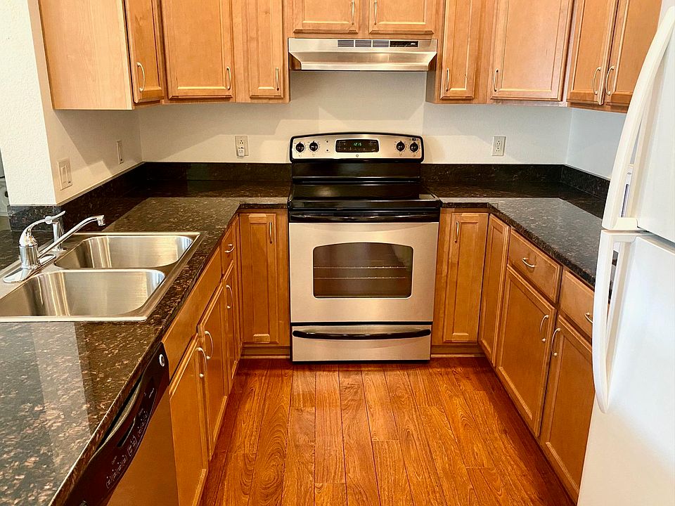 1st image of 832 N 6th St Unit 203