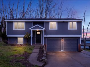 2522 Hunting Ridge Trl, Bridgeville, PA 15017