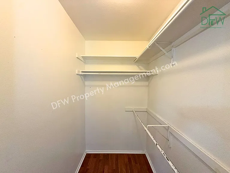 807 W Walnut St #C4 — Photo 12