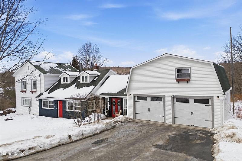 3rd image of 187 E Shore Road