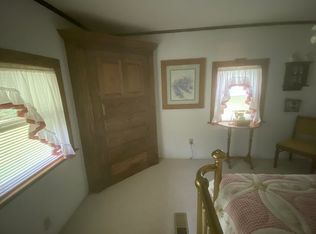 240 Lower River Dr, Hillsboro, WV 24946
