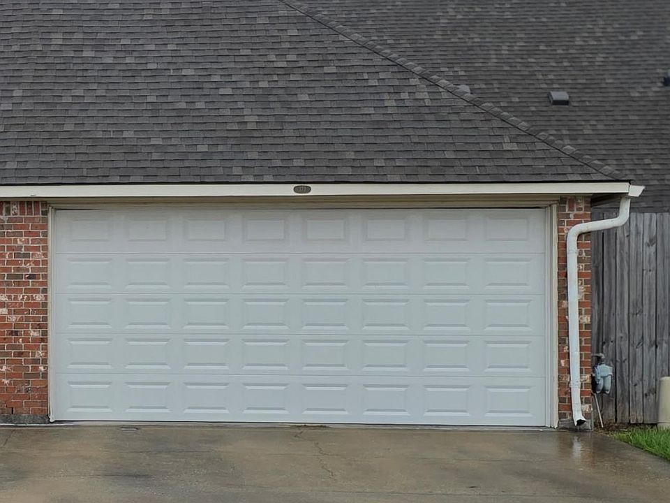 1st image of 373 River Mill Dr