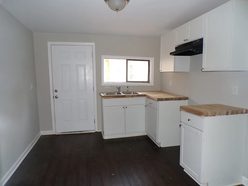4344 44th Ave N