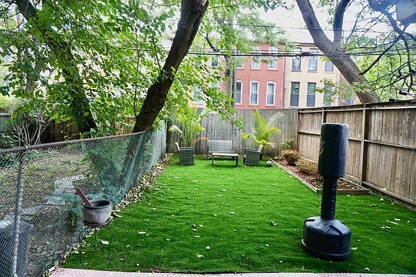 Rented by H.P. Greenfield Real Estate | media 20