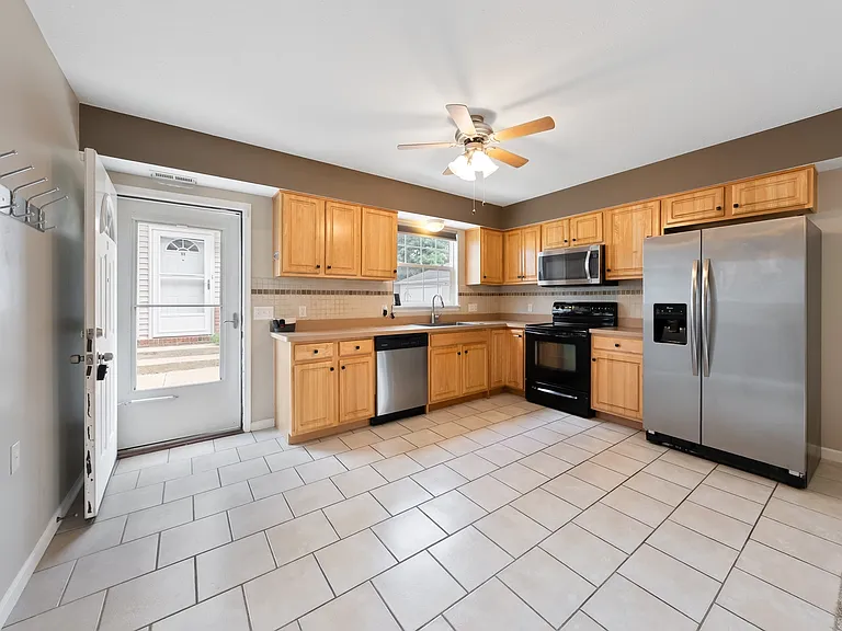 11541 Riverview Ct #13 — Photo 3