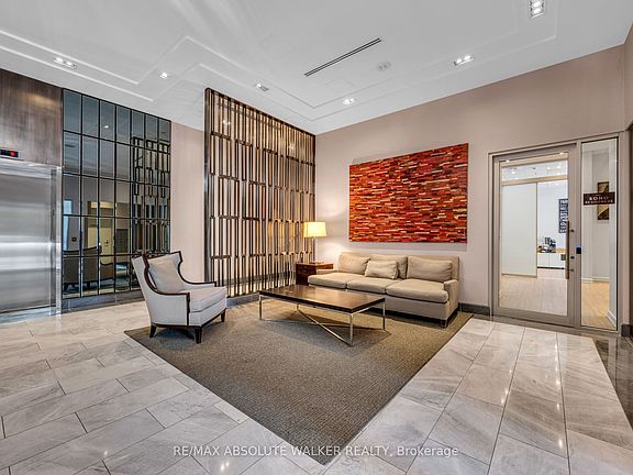 4th image of 300 Lisgar St #810