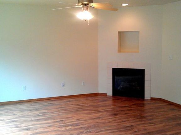 2nd image of 5928 NE 34th St