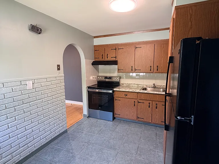 257-59 June St #259 — Photo 5