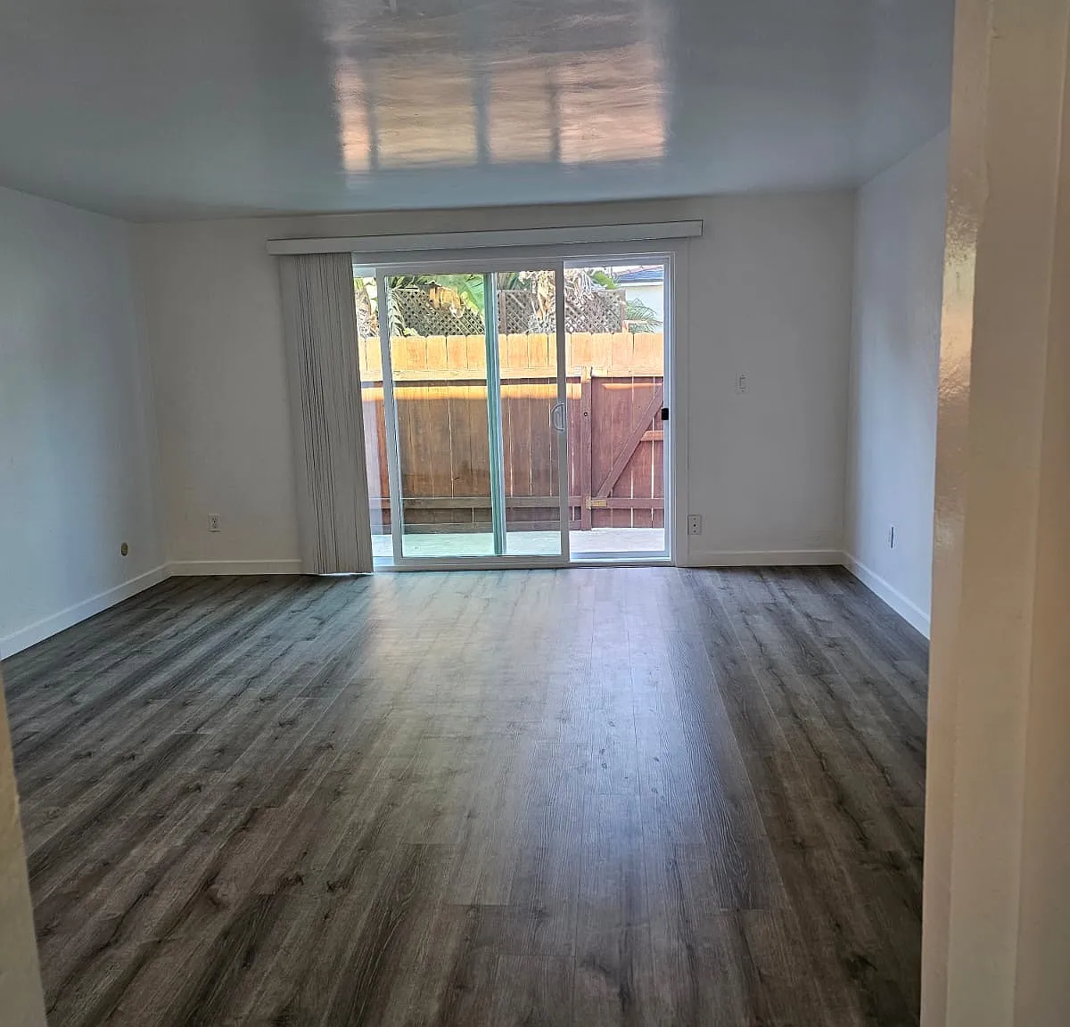 2 bed, 1.5 bath, 930 sqft, $3,600 — Photo 2