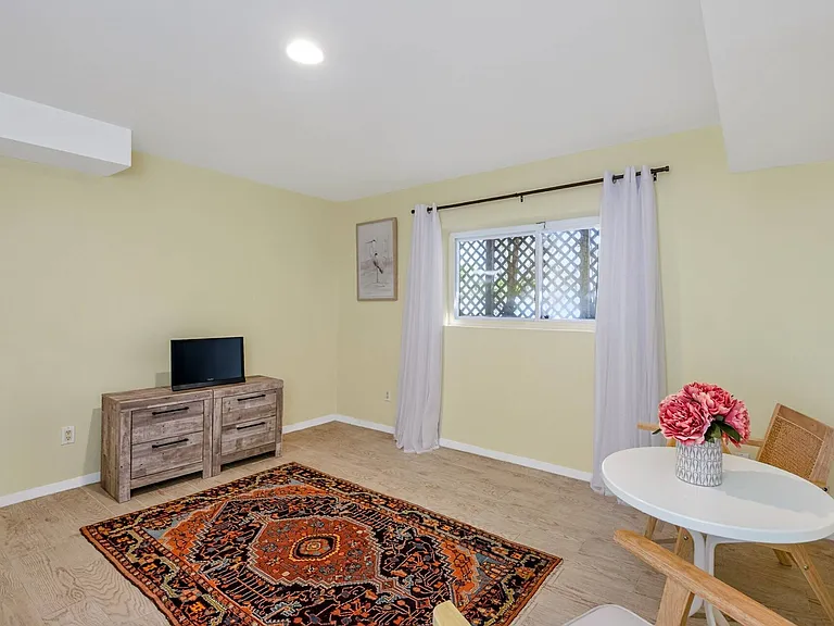 12 Douglas Ct — Photo 17
