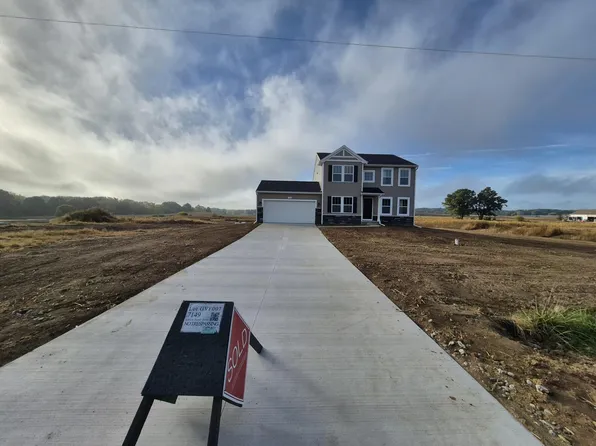 7149 Gibson Farms Dr, Middleville, MI 49333