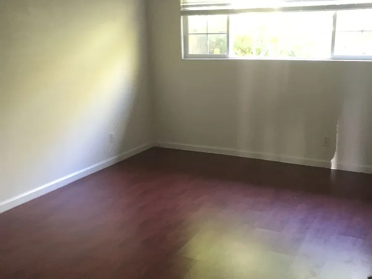 4925 Indian Oaks Ct — Photo 4