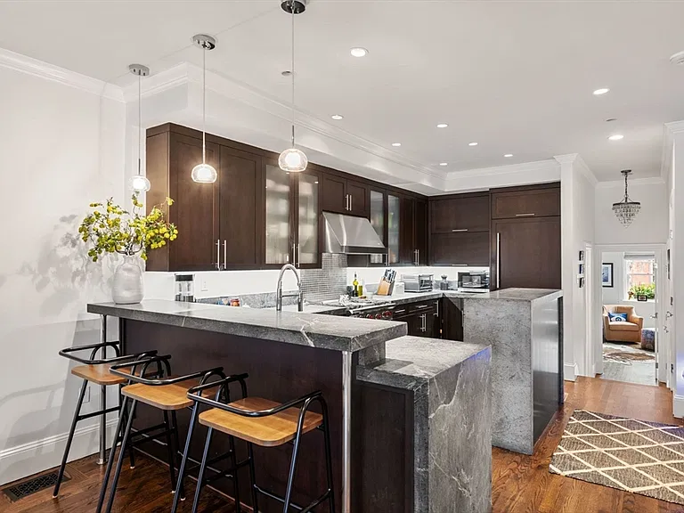 408 Beacon St #1 — Photo 8