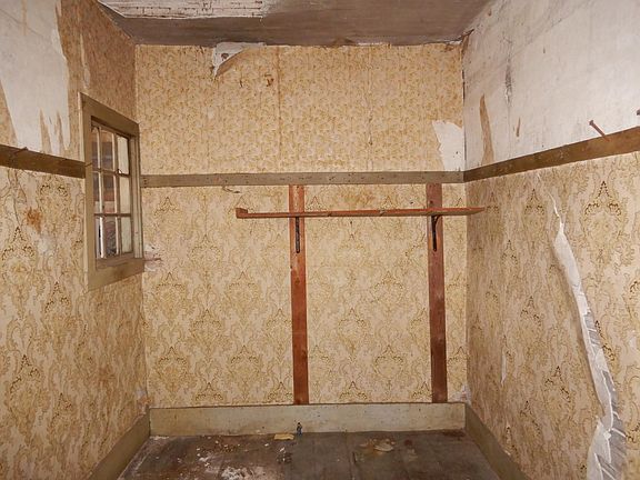 5th image of 310 Sokokis Avenue