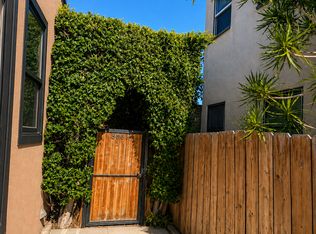 806 1/2 N Citrus Ave, Los Angeles, CA 90038