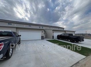 3405 S Chalice Pl, Sioux Falls, SD 57106