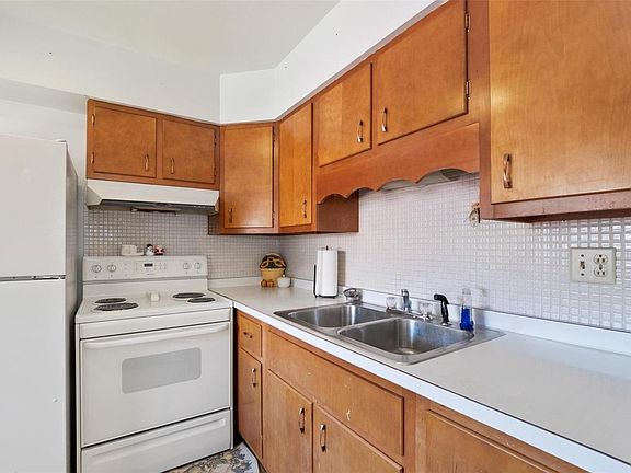 5th image of 7411 Sieloff Dr Unit 577